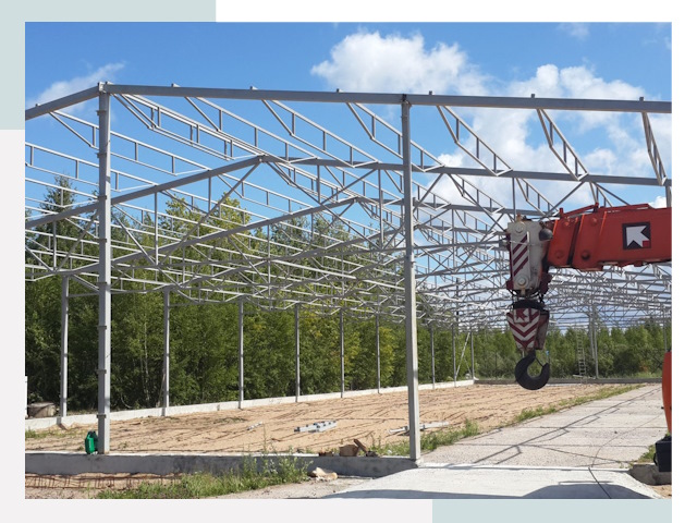 Строительство конюшен в Воткинск от 622 руб. под ключ