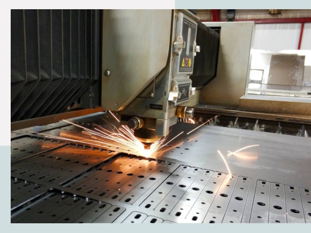 Лазерная резка металла в Воткинске от 622 руб.